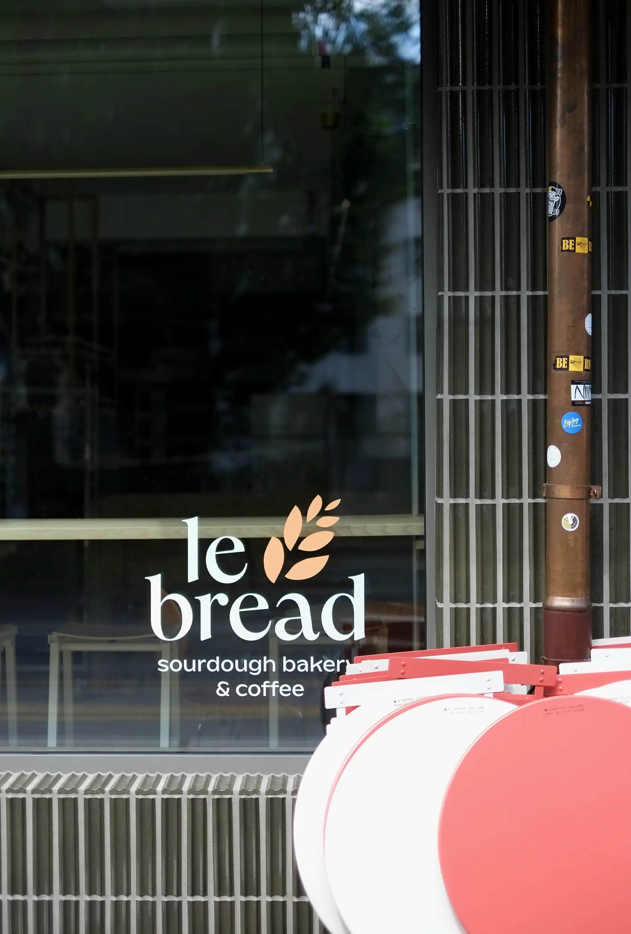 Beschriftung le bread